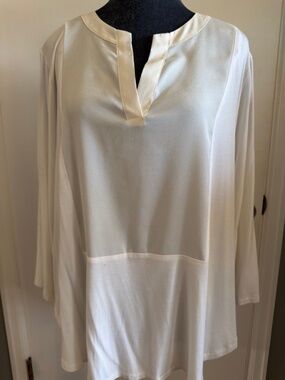 Calvin Klein Ivory Split Neck Contrast Trim Stretch Top 2X